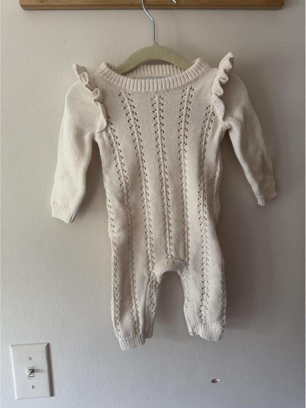Old navy sweater jumpsuit romper 3/6m